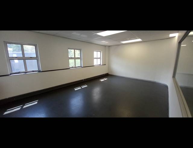 419M² OFFICE TO LET IN BRYANSTON